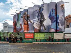 Anteprima foto mostra Murales Elisabetta Benassi